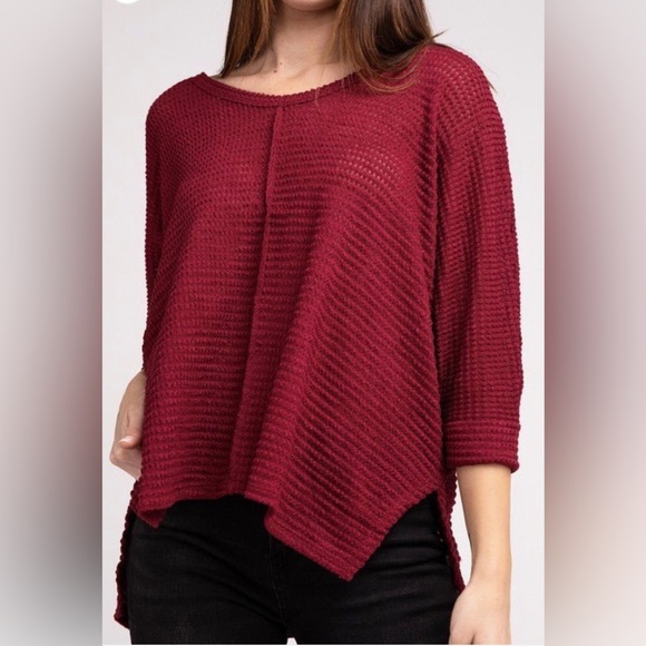 Zenana Womens Red 3/4 Sleeve V-Neck Hi-Low Hem Jacquard Sweater Size 2X/3X - Picture 2 of 11